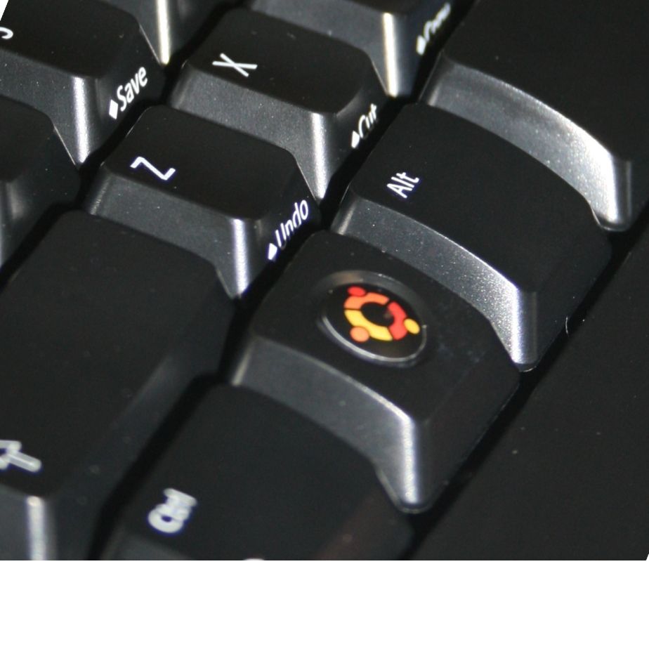 ubuntu-keys-laptop-924