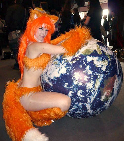 funny-Firefox-Halloween-costume-girl