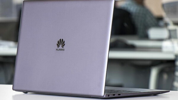 portátil Huawei MateBook con Deepin
